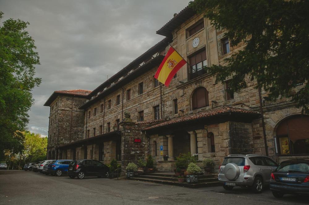 Balneario De Corconte Hotel Cabanas de Virtus Екстериор снимка